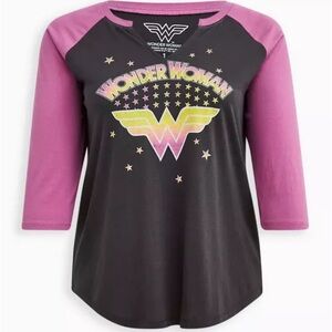 TORRID | Split Neck Raglan Tee - Wonder Woman Grey & Pink